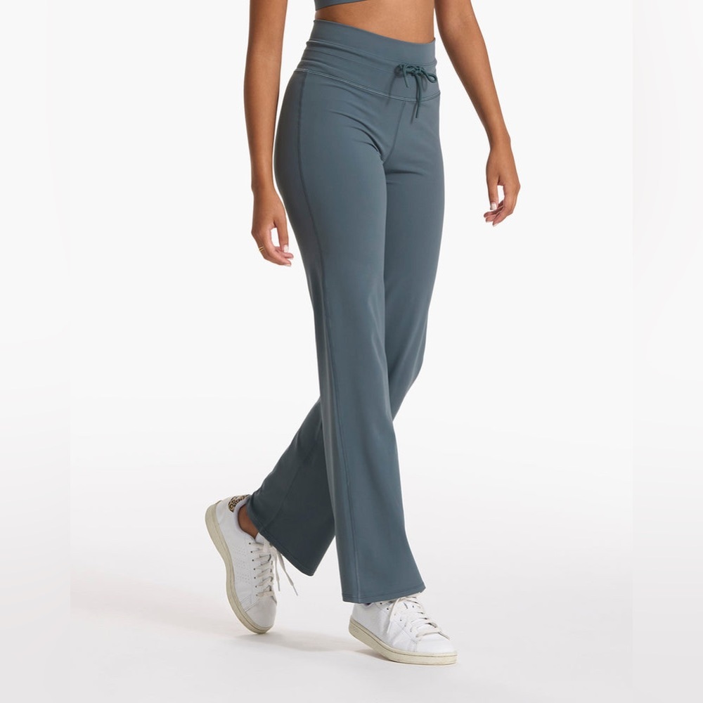 Vuori daily wide leg women’s pants